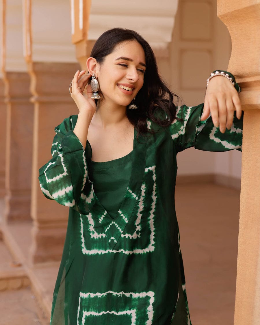 Green Kurta Pant Set – Stylish Ethnic Wear for Women"