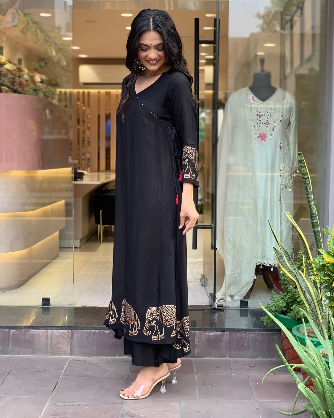 Sleek Black Kurta Pant Set for Modern Elegance