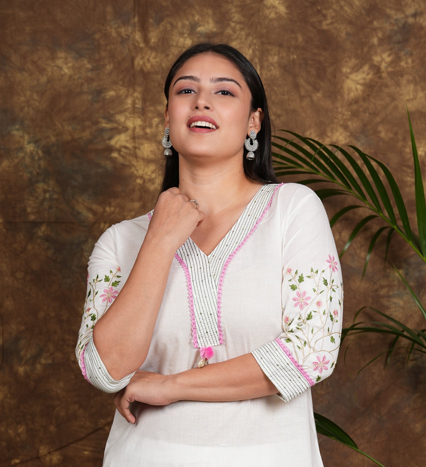 Elegant white Cotton Kurta Pant Set for Effortless Style"