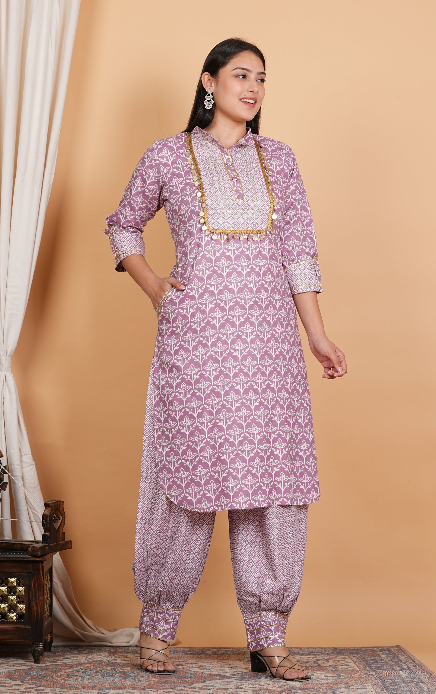 LIBASRACHNA Ethnic Motifs Printed Apple Cut Rayon Kurta And Pant Set