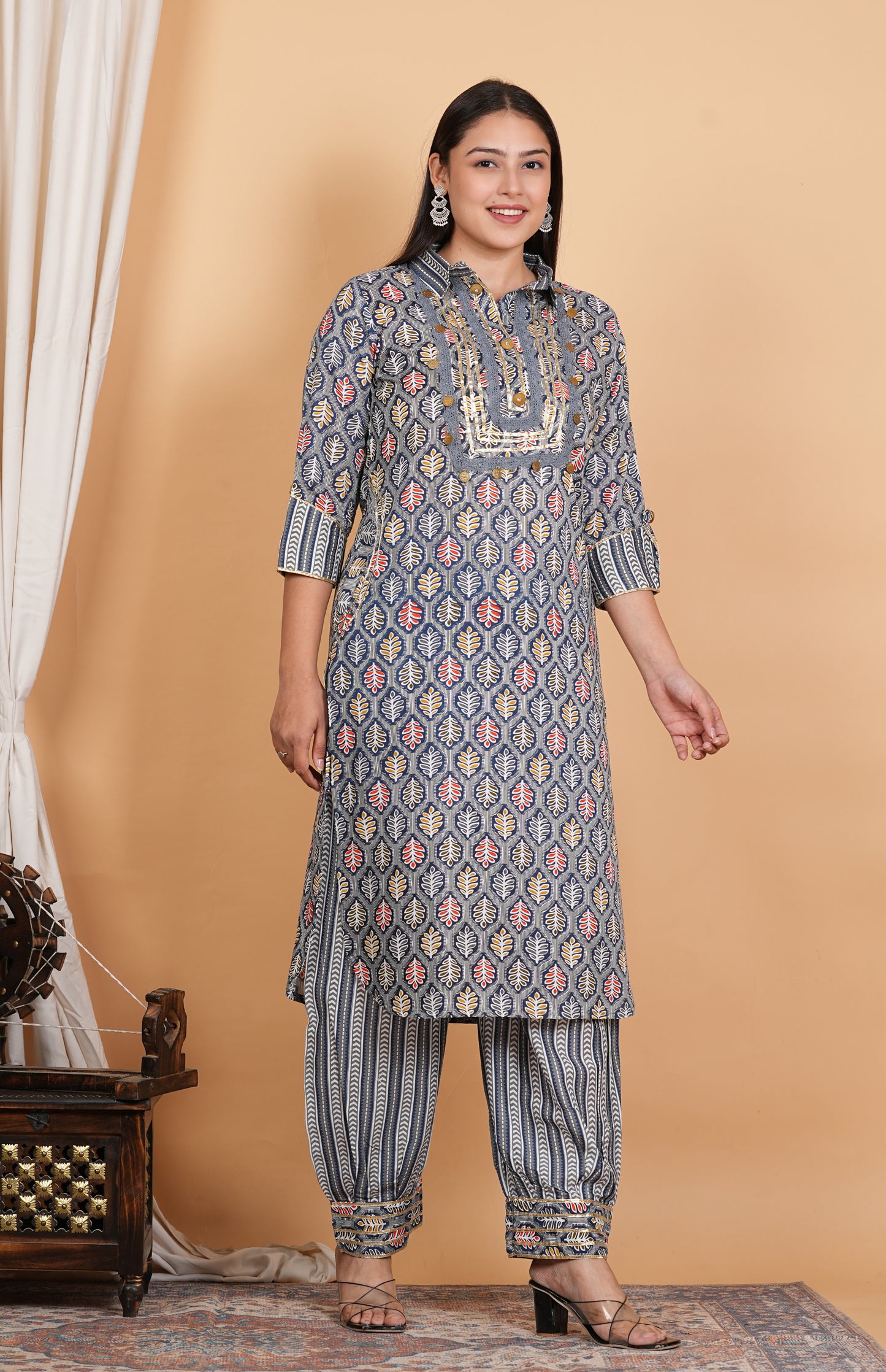 LIBASRACHNA Ethnic Motifs Printed Apple Cut Rayon Kurta And Pant Set