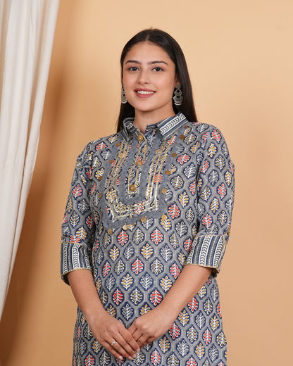 LIBASRACHNA Ethnic Motifs Printed Apple Cut Rayon Kurta And Pant Set