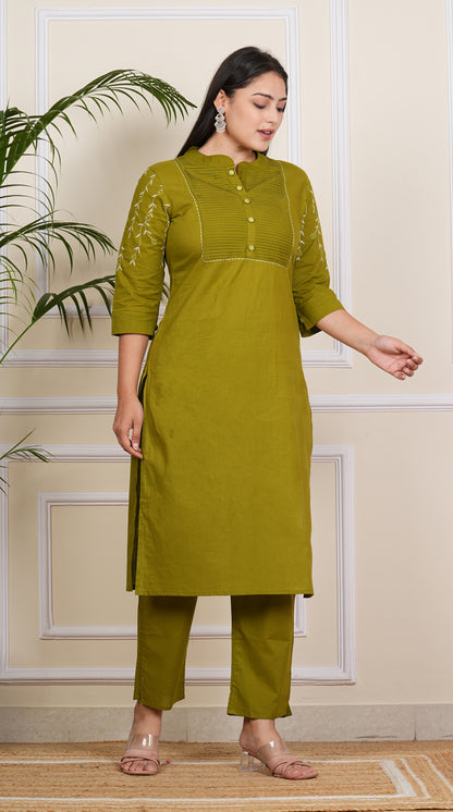 Libasrachna Embroidered Kurta Pant Set green