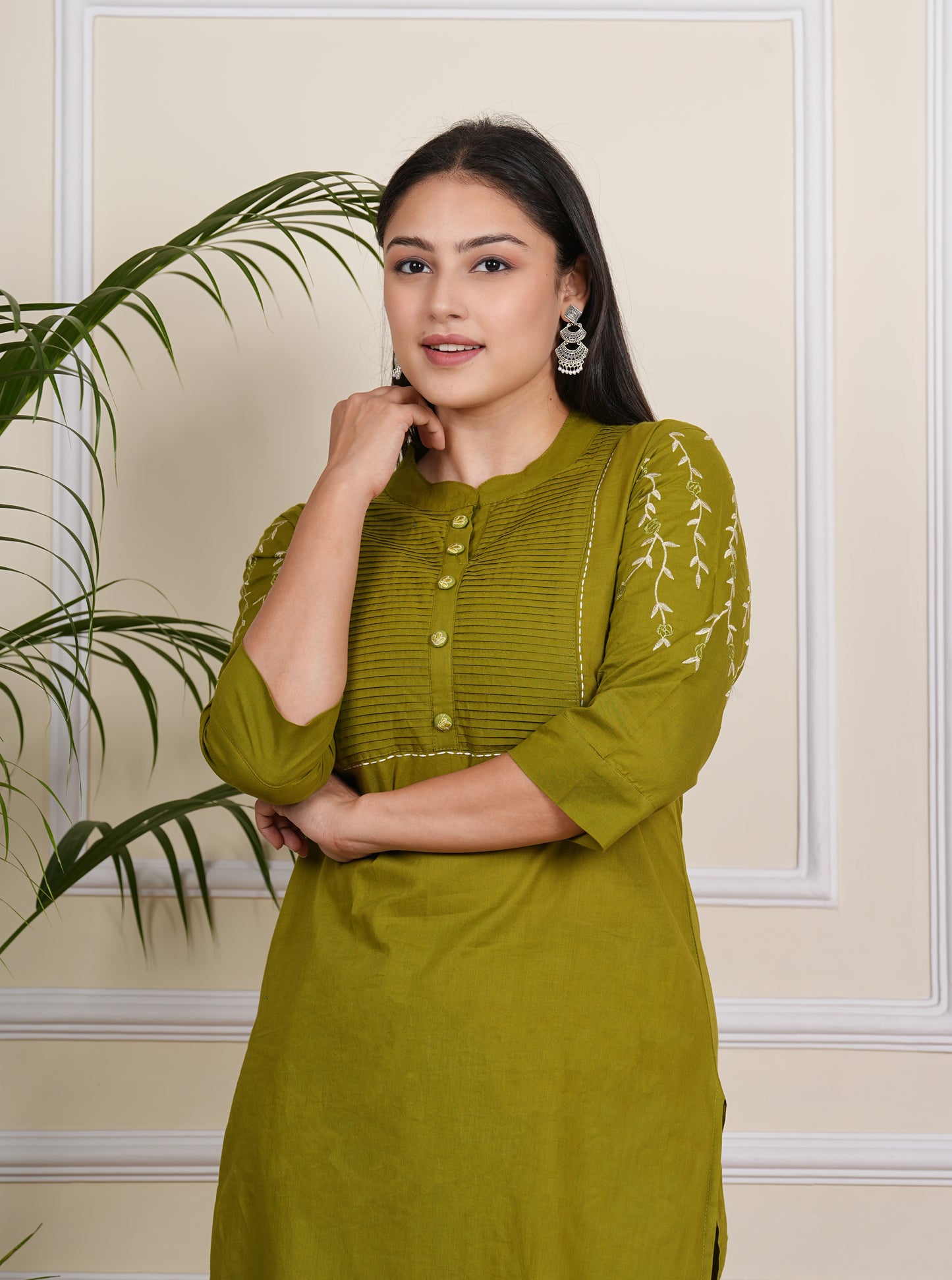 Libasrachna Embroidered Kurta Pant Set green