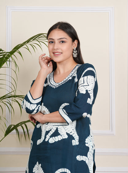 "Elegant Blue Digital Printed Kurta Set with Pants"