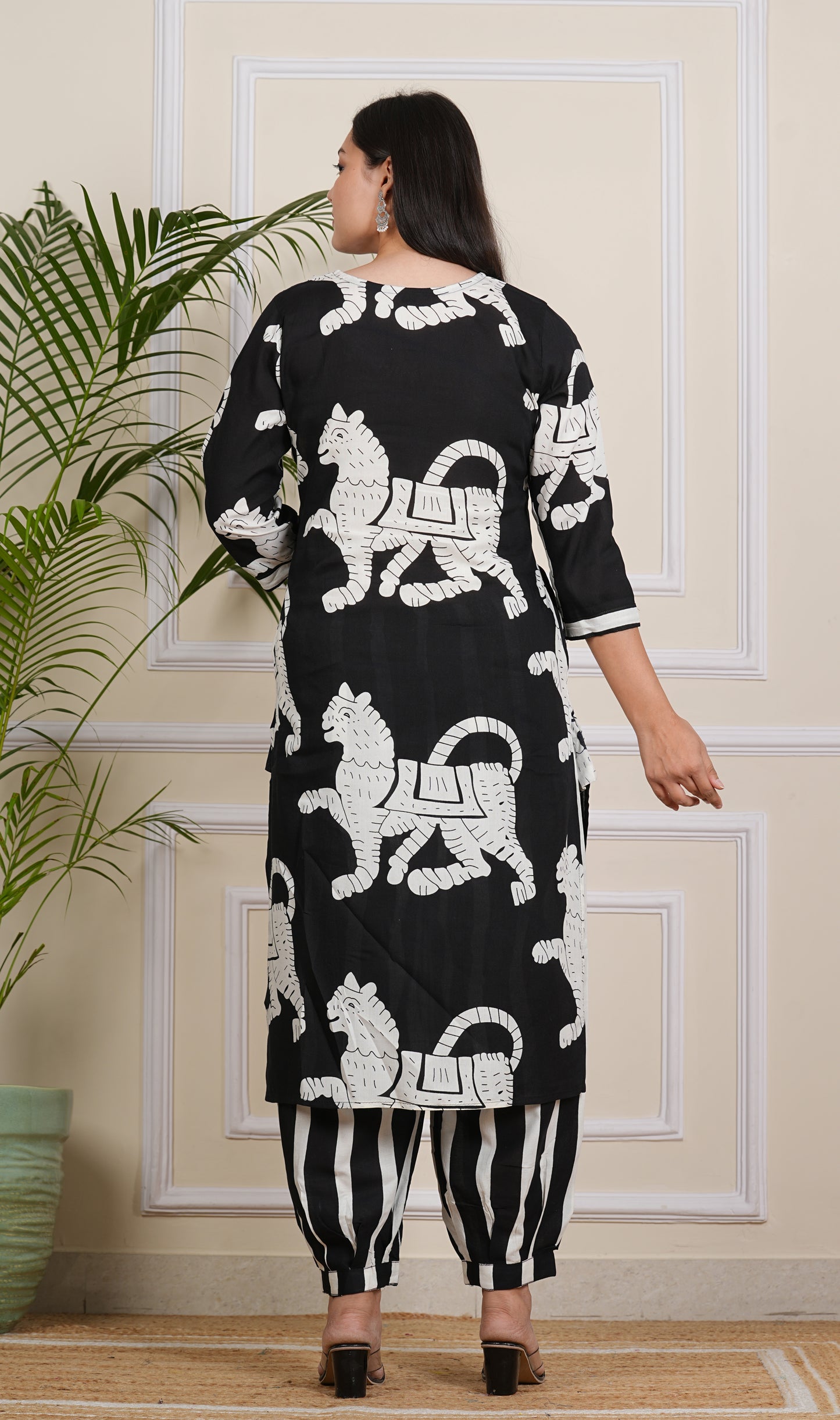 "Elegant Black Digital Printed Kurta Set with Pants"