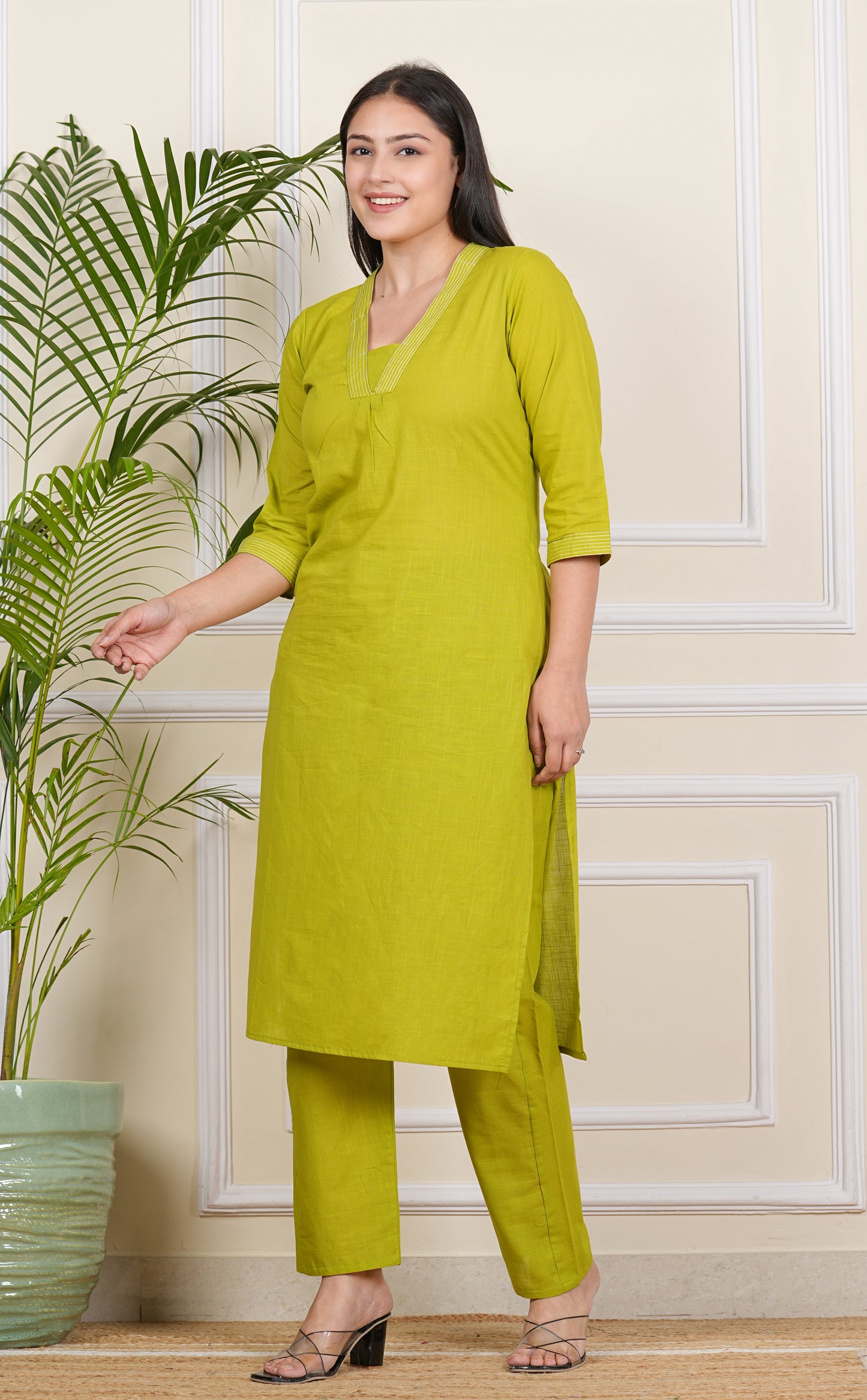 Elegant Parrot Green Cotton Kurti with Pant Set