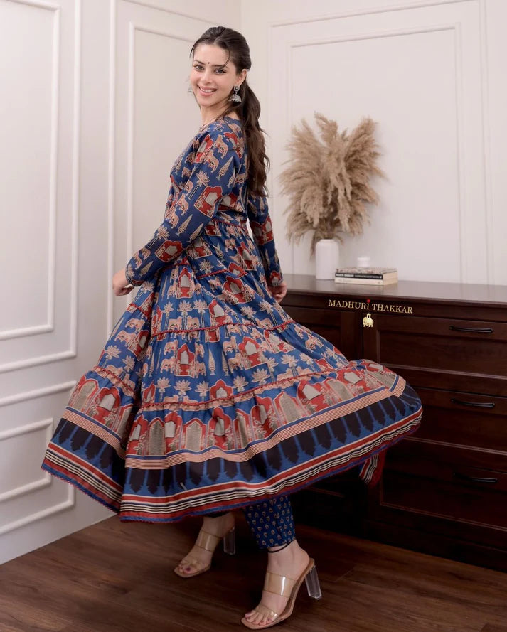 "Elegant Heavy Anarkali Suit Set: Fully Flared and Stitch-Ready"