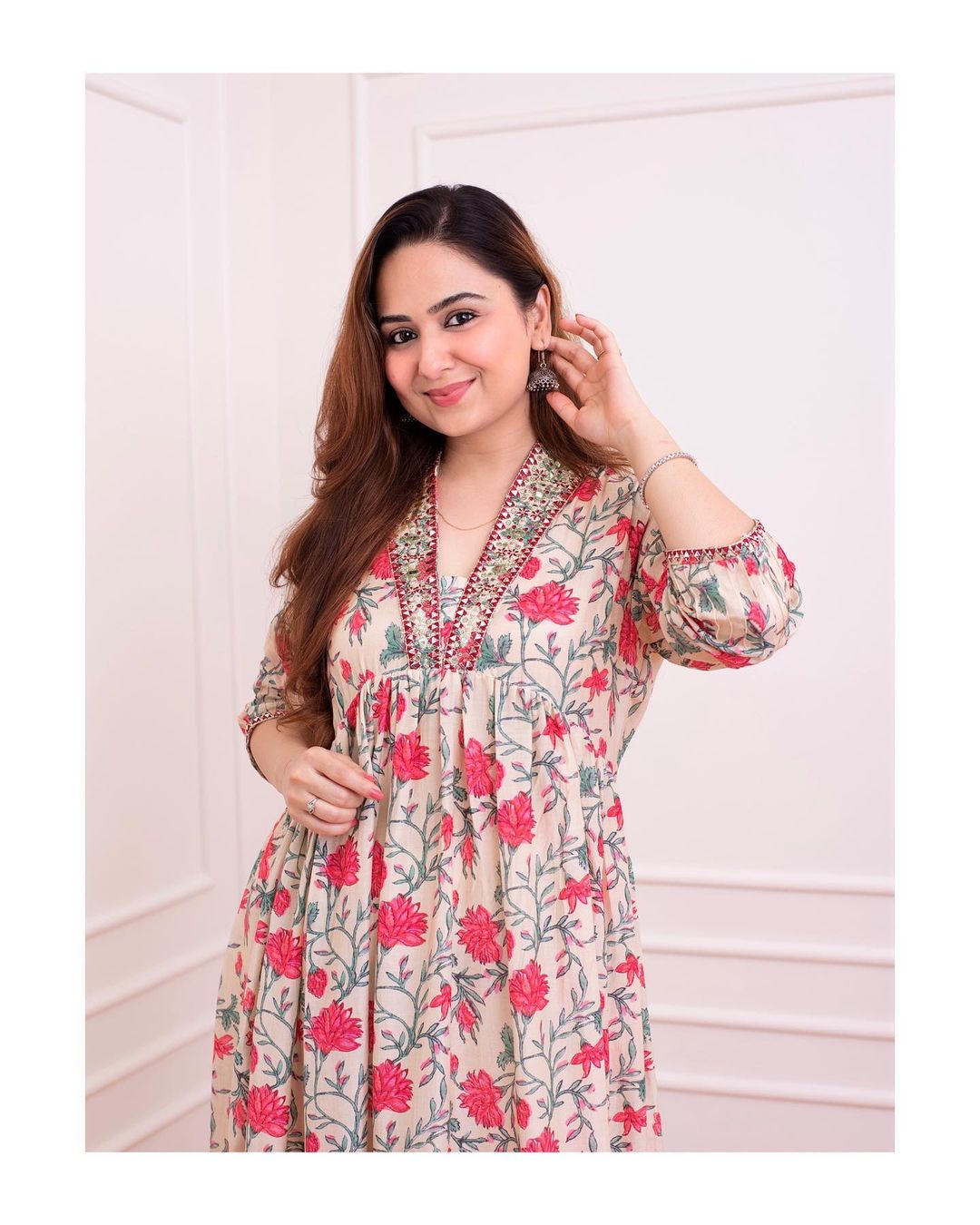 LIBASRACHNA Stylish Floral Printed Kurta And Pant Set