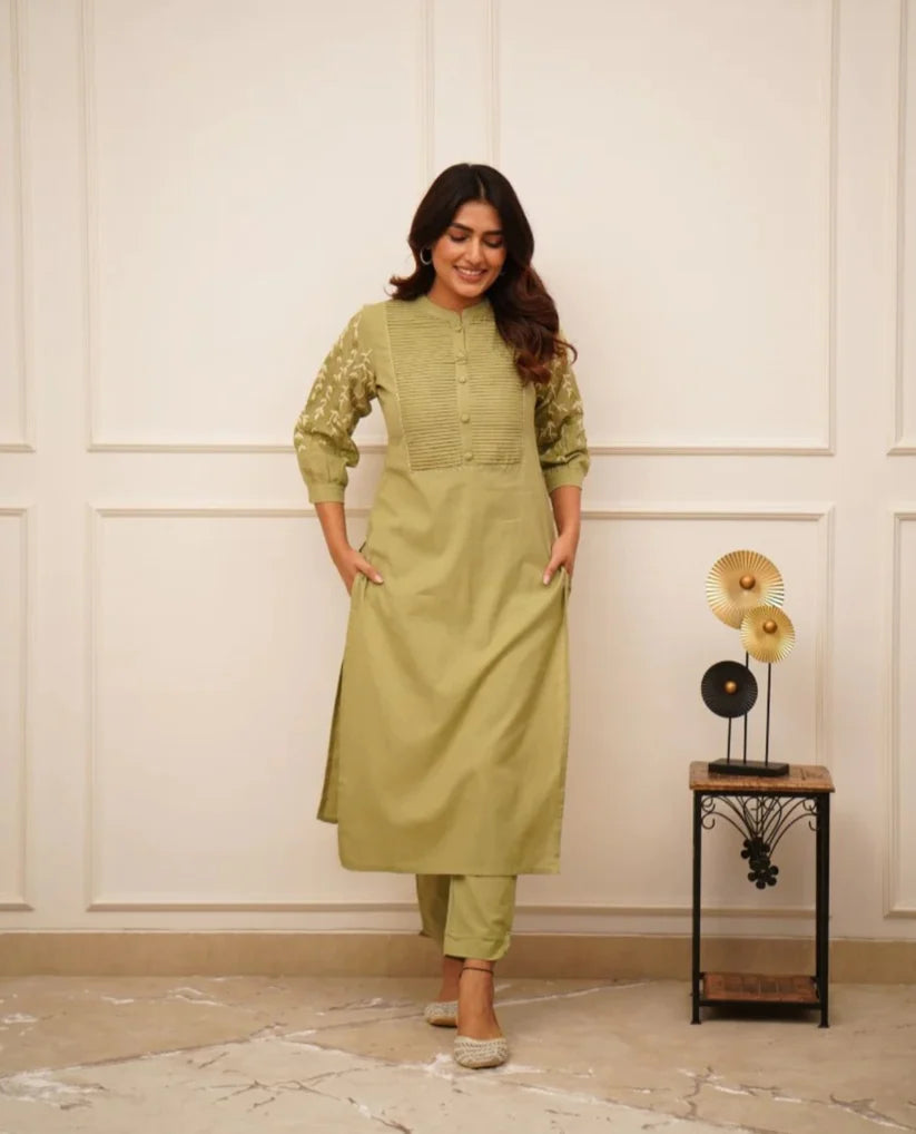 Libasrachna Embroidered Kurta Pant Set green