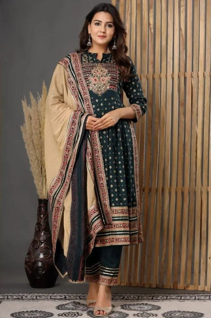 LIBASRACHNA Handwork Embroidered Kurta And Pant Set With Dupatta