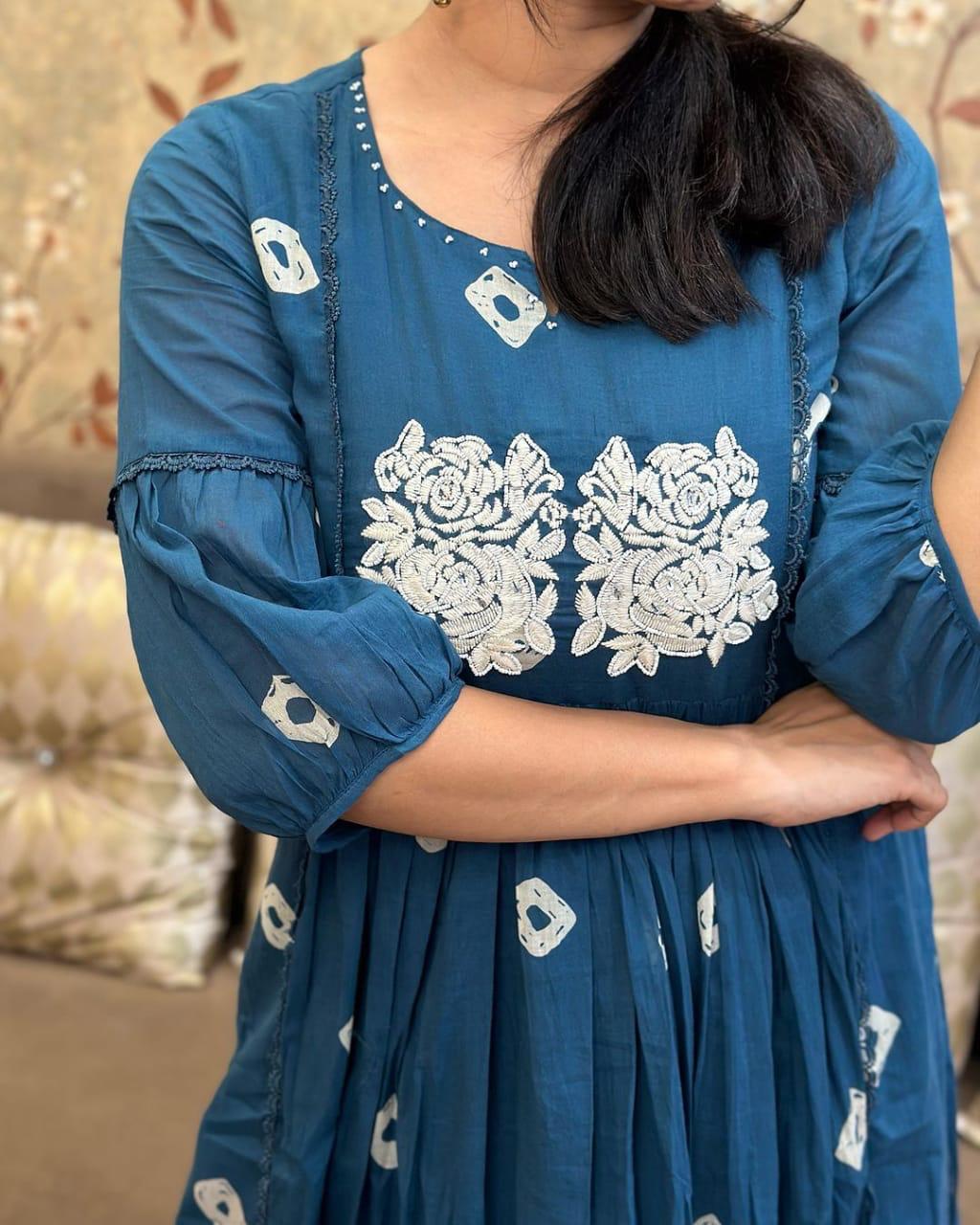 "Elegant blue  cotton Printed Kurti Pant Set"