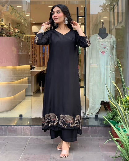 Sleek Black Kurta Pant Set for Modern Elegance