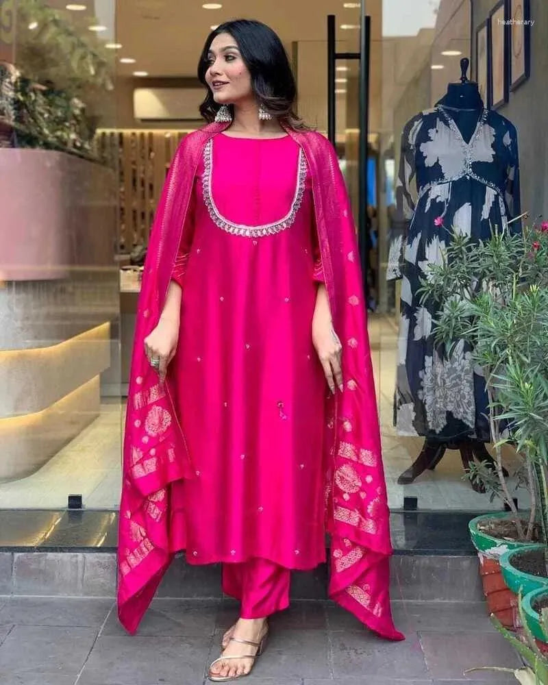 LIBASRACHNA Reflection of Pink -Designer Suit Set