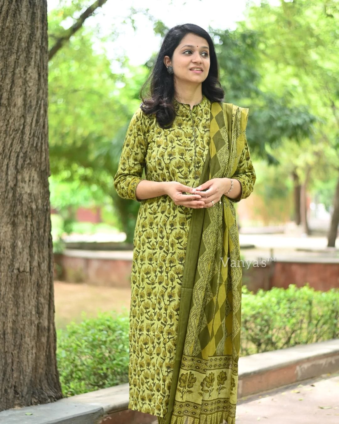 Green Kurta Pant Set with Dupatta – Stylish Ethnic Wear"