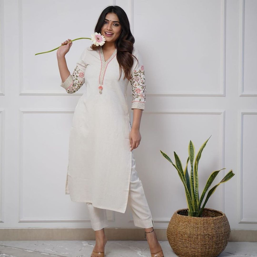 Elegant Ensemble: Kurta and Pant Set