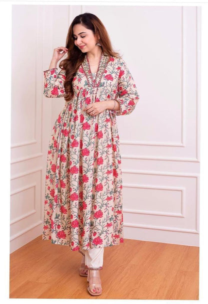 LIBASRACHNA Stylish Floral Printed Kurta And Pant Set