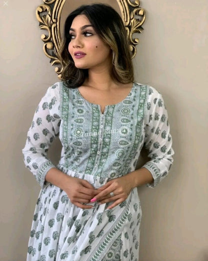 LIBASRACHNA Nayra Green Cut Printed Kurta And Pant Set For Woman